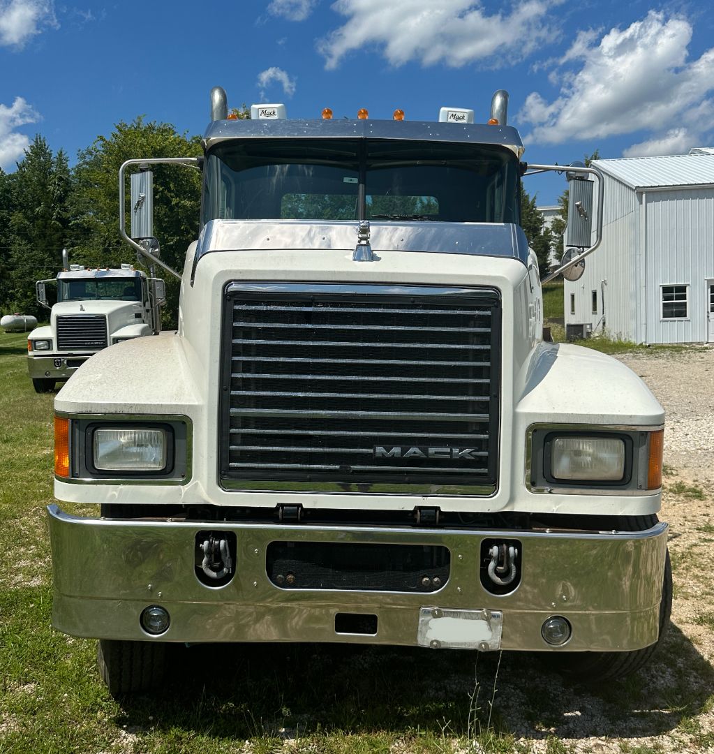 2012 MACK CHU613 - Image 8